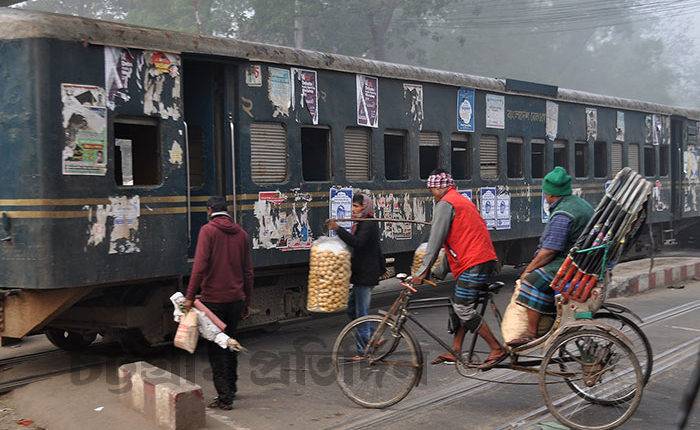 train-accident-chittagong