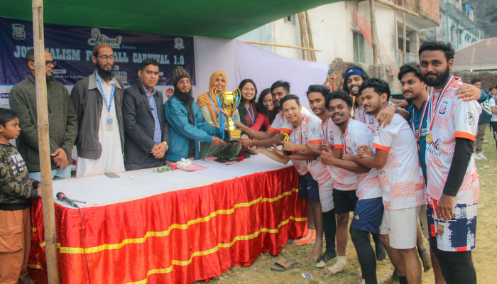 জার্নালিজম ফুটবল কার্নিভালের চ্যাম্পিয়ন এলিট গ্ল্যাডিয়েটরস 1