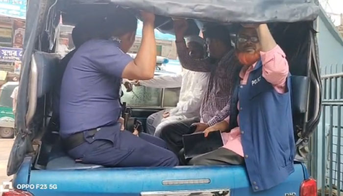 হত্যায় জড়িত থাকার অভিযোগে পুলিশ বিসমিল্লাহ ফেব্রিক্স ফ্যাক্টরির এইচআর ম্যানেজার মোশারফ হোসেন, জেনারেল অ্যাডমিন মনিরুল ইসলাম ও সিকিউরিটি শিফট ইনচার্জ আমির হোসেনকে গ্রেপ্তার করেছে।