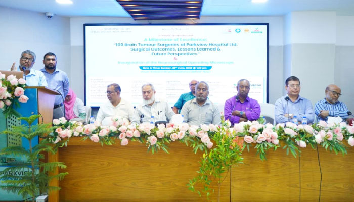পার্কভিউতে ১০০ ব্রেইন টিউমার সার্জারির মাইলফলক, যুক্ত হলো অত্যাধুনিক অপারেটিং মাইক্রোস্কোপ 1