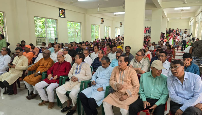 প্রবর্তক সংঘে নান্দনিক পূজামণ্ডপের উদ্বোধন, ধর্মীয় আবহে মুখরিত প্রাঙ্গণ 1